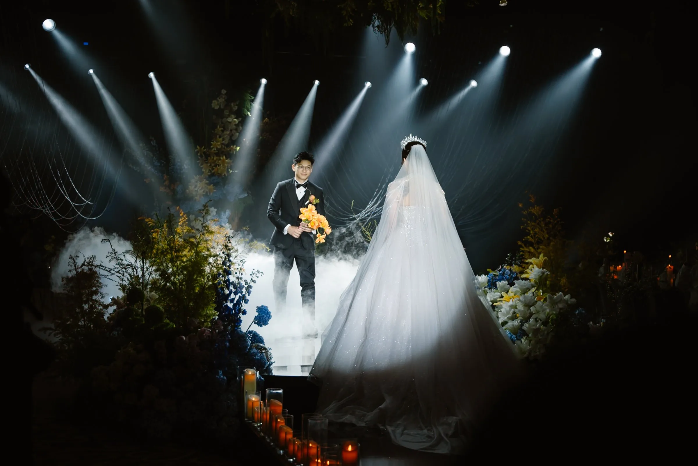 Rain Outside, a Party Within: An Intimate Da Nang Wedding | Ân & Thương