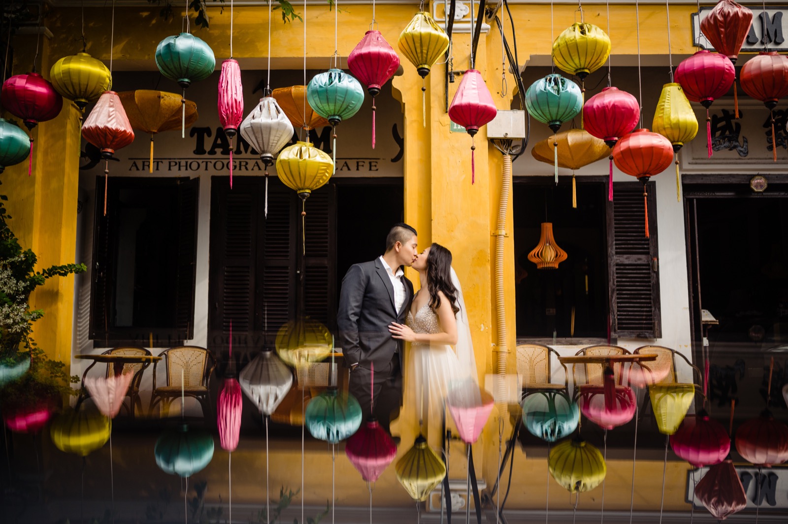 Michael & Theresa: A Relaxed Couple & Engagement Photoshoot Through Hoi An & Da Nang