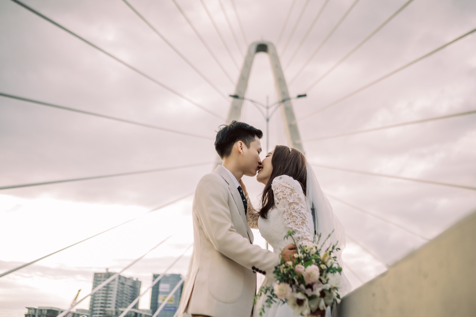 Thanh & Thao: An Engagement & Pre-Wedding Photoshoot in Ho Chi Minh City (Saigon)
