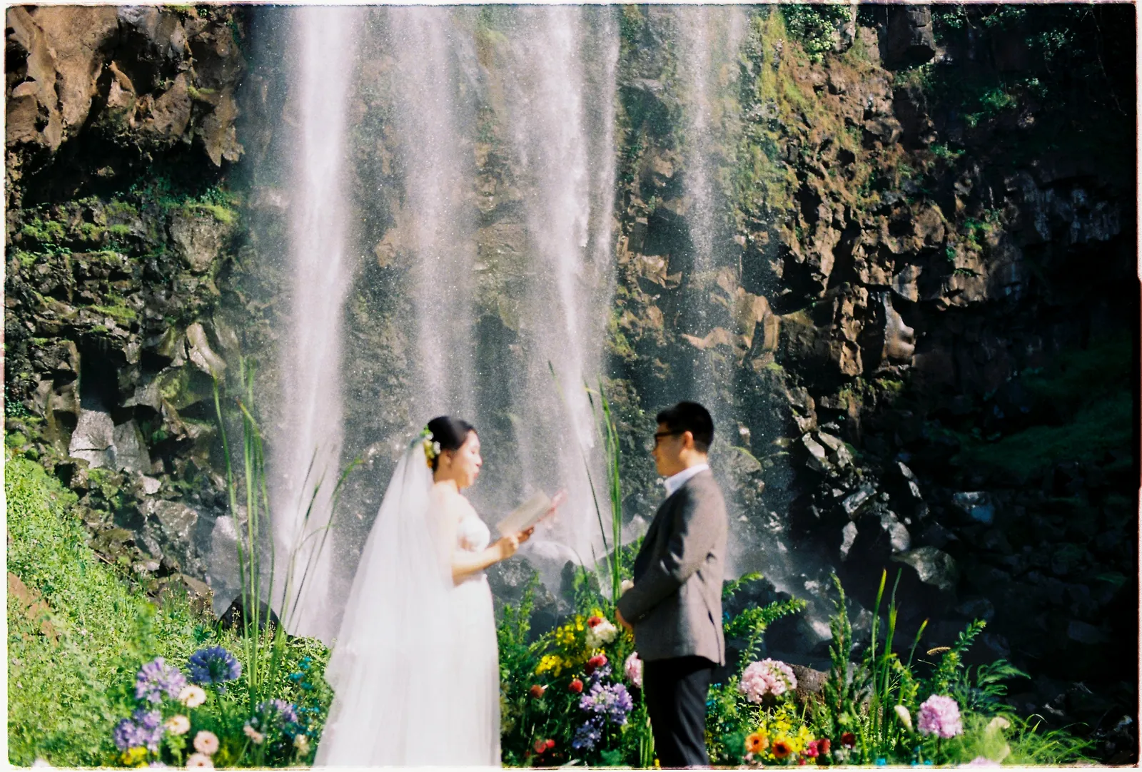 A Da Lat Waterfall Elopement on 35mm Film: Tiến Anh & Trân's Private Vow Ceremony at Liêng Chi Nha & Suối Tía