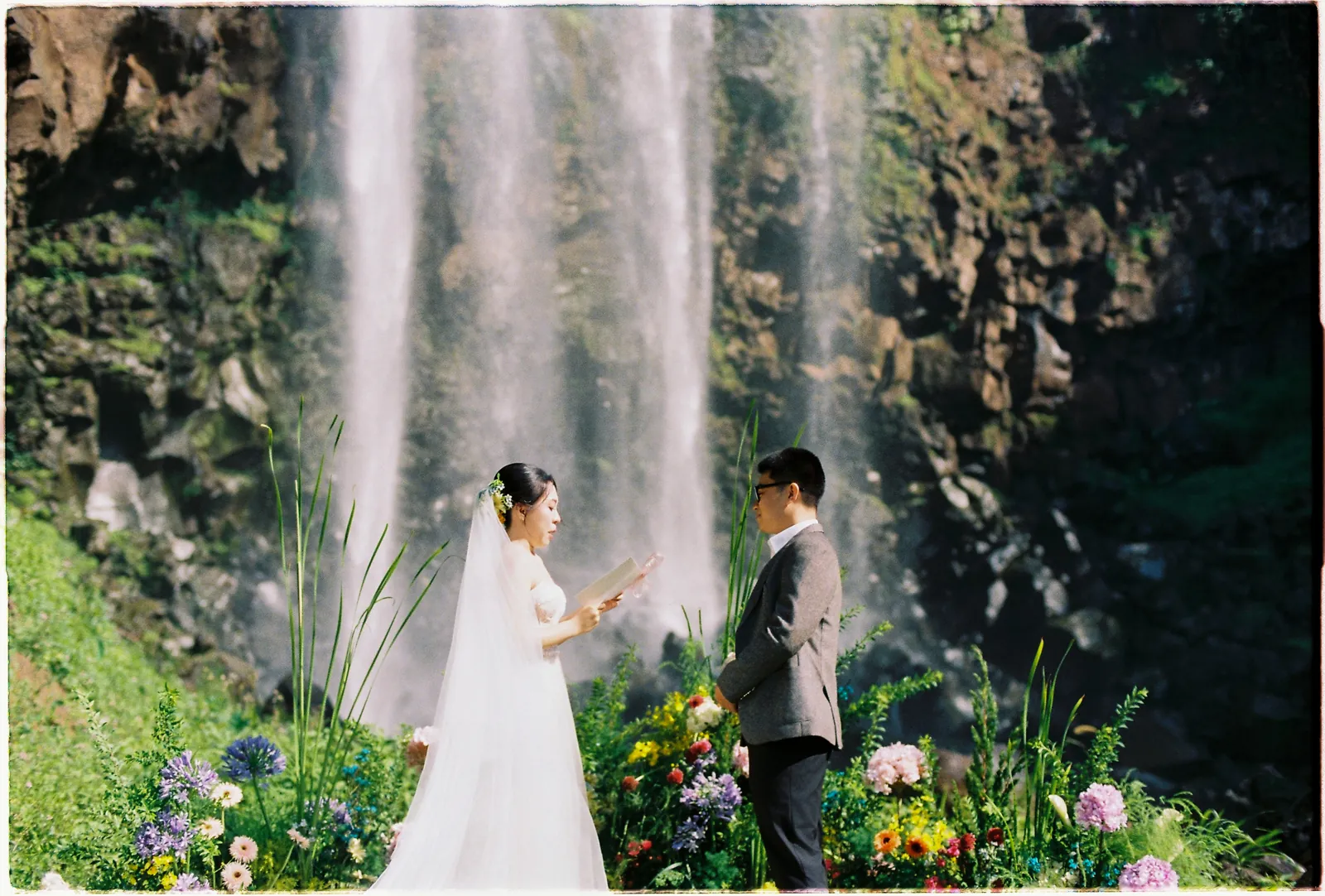 A Da Lat Waterfall Elopement on 35mm Film: Tiến Anh & Trân's Private Vow Ceremony at Liêng Chi Nha & Suối Tía