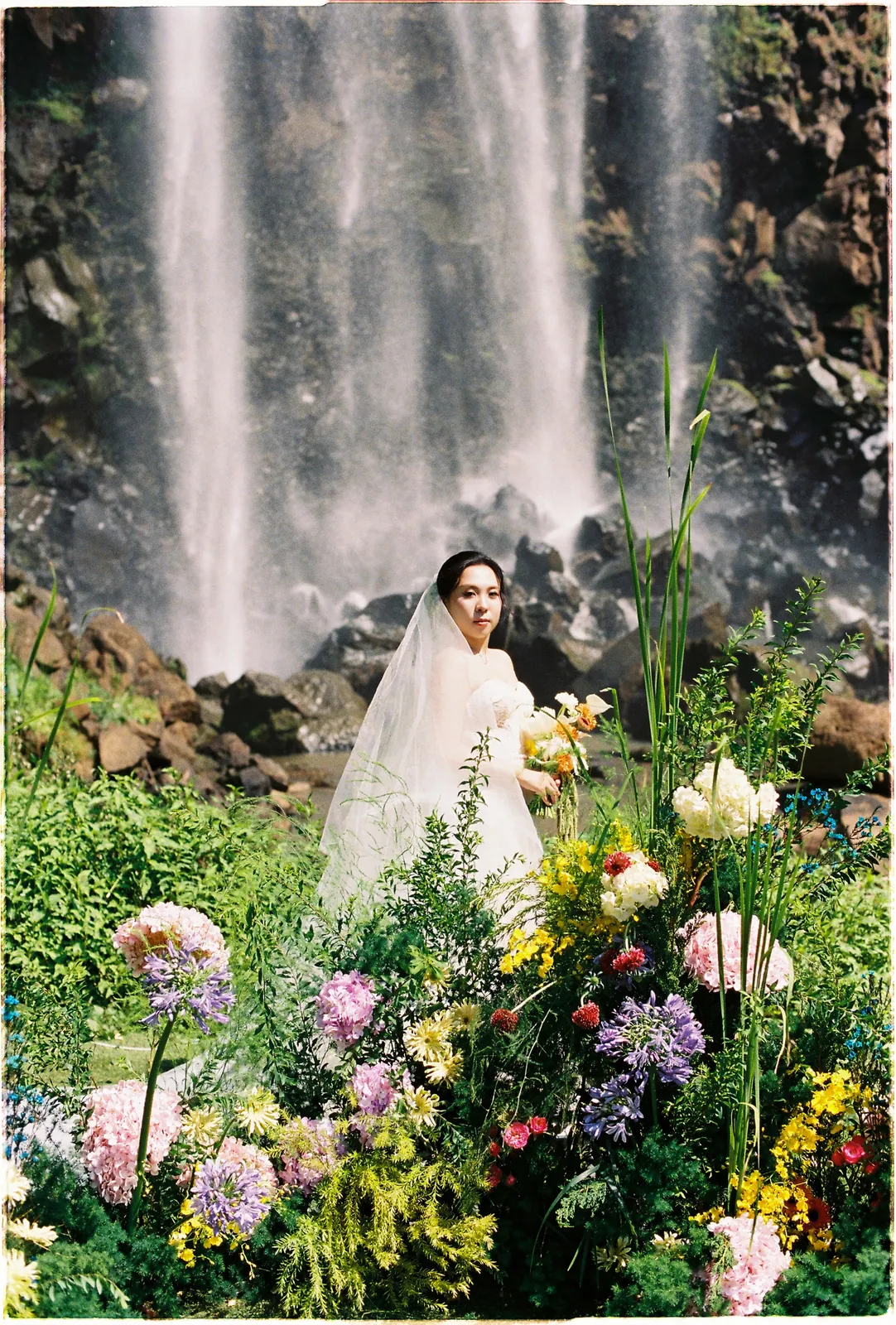 A Da Lat Waterfall Elopement on 35mm Film: Tiến Anh & Trân's Private Vow Ceremony at Liêng Chi Nha & Suối Tía