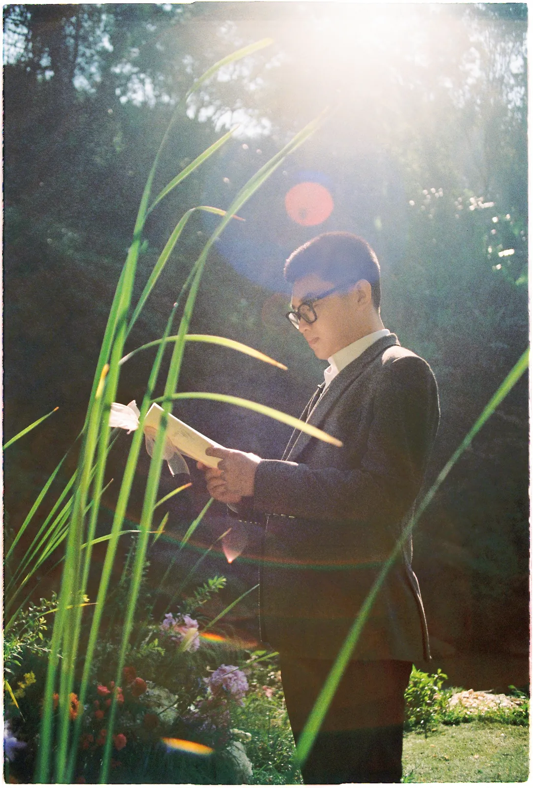 A Da Lat Waterfall Elopement on 35mm Film: Tiến Anh & Trân's Private Vow Ceremony at Liêng Chi Nha & Suối Tía