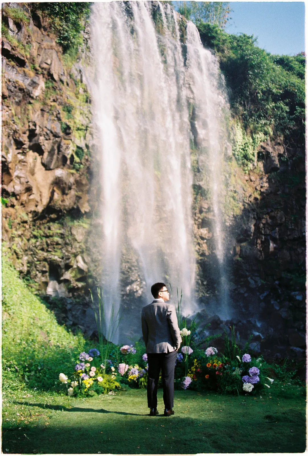 A Da Lat Waterfall Elopement on 35mm Film: Tiến Anh & Trân's Private Vow Ceremony at Liêng Chi Nha & Suối Tía