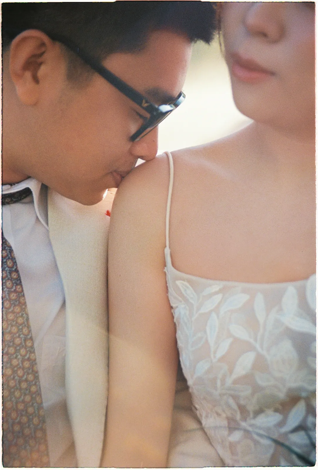 A Da Lat Waterfall Elopement on 35mm Film: Tiến Anh & Trân's Private Vow Ceremony at Liêng Chi Nha & Suối Tía